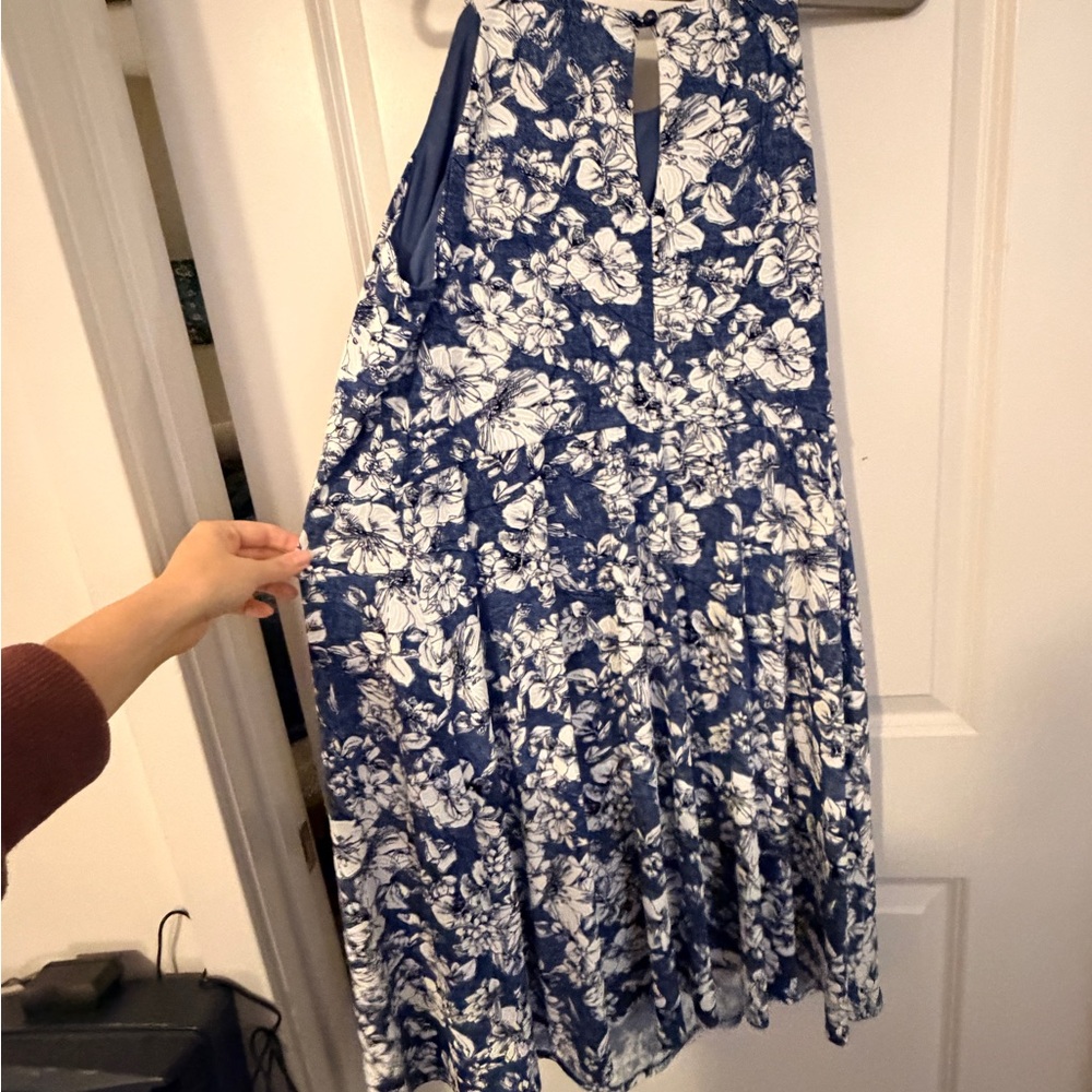 Floral Blue and White Women's Dress - Picture 3 of 6